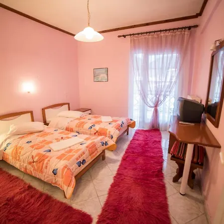 Hotel ξενοδοχειο παπαναγιωτου 2*