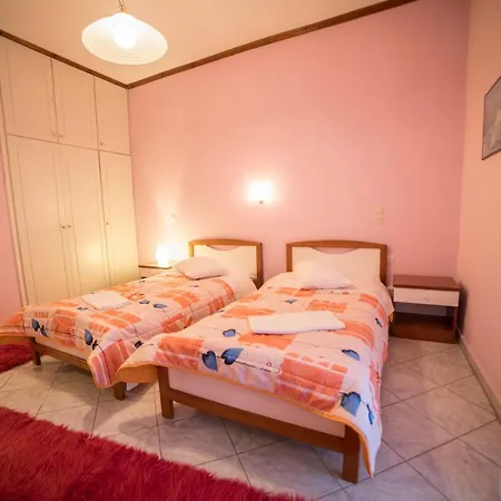 ξενοδοχειο παπαναγιωτου Hotel Neraïdochóri