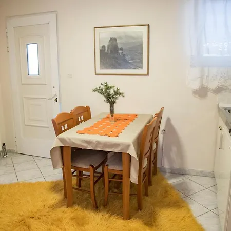 ξενοδοχειο παπαναγιωτου 2* Neraïdochóri