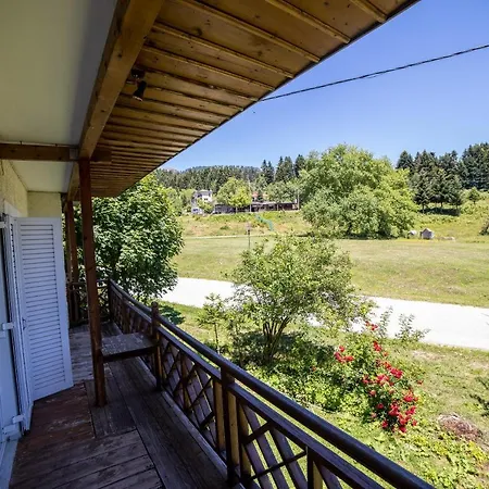 ξενοδοχειο παπαναγιωτου 2* Neraïdochóri