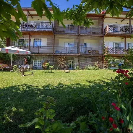 ξενοδοχειο παπαναγιωτου 2* Neraïdochóri