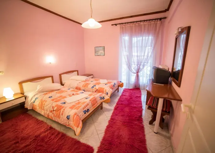 Отель ξενοδοχειο παπαναγιωτου 2*